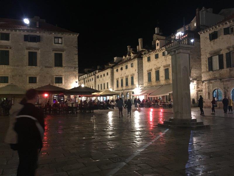 dubrovnik old town at night